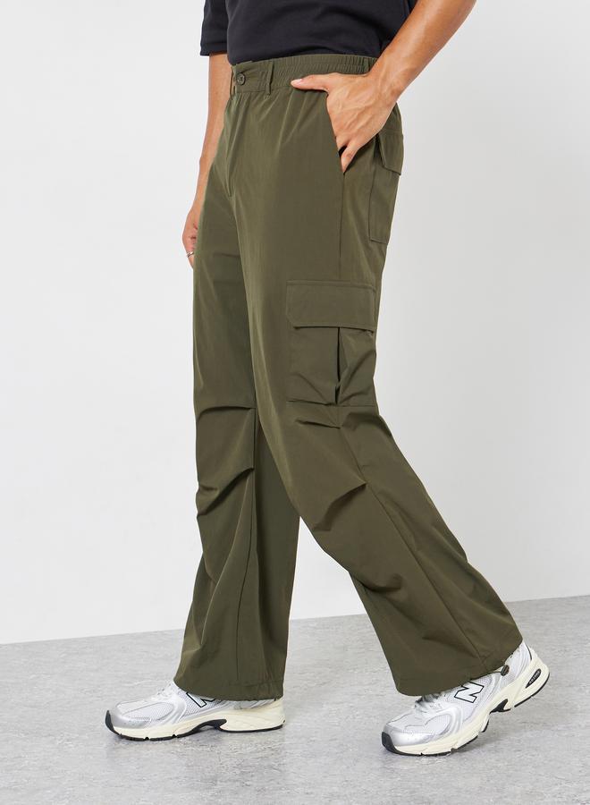 Styli Men Olive Green Relaxed Cargo Pants - Image 1
